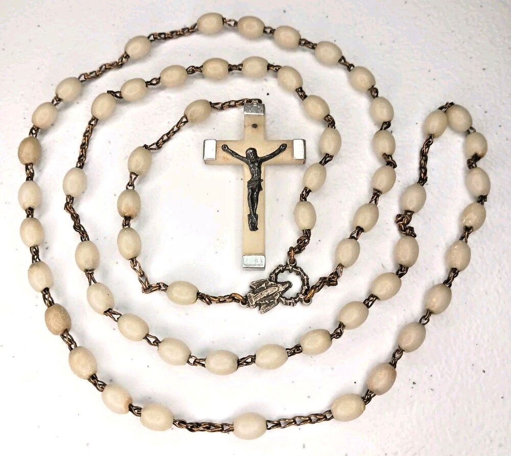 Vintage Luminous Beads Glow In The Dark Off White Rosary Marked Italy 21” Length